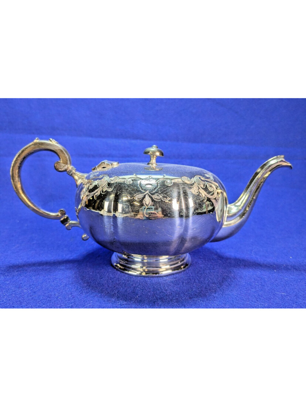 Vintage Silver Plate Coffee/Teapot Victorian Etched Fancy Dinner Service 5"x 11"